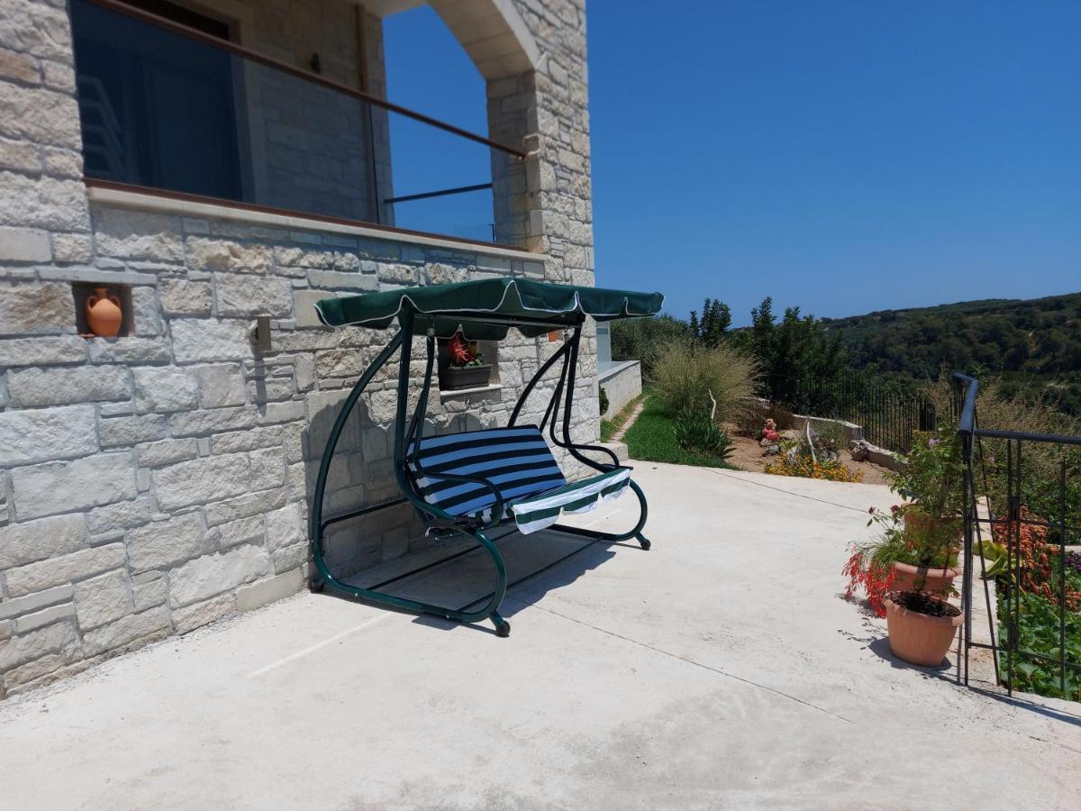 Villa Olive Valley Loutraki  Eksteriør billede